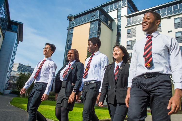 Cardiff Sixth Form College Cardiff Sixth Form College is a world-class co-educational independent top boarding situated in Cardiff Wales.